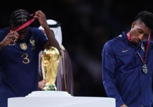 法国队3名黑人球员遭网暴 琼阿梅尼和穆阿尼被骂得关掉了用户评论功能